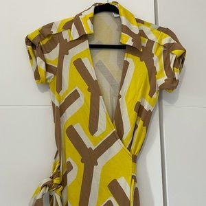 Diane Von Furstenberg Vintage Wrap dress size 0